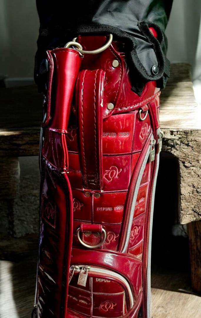 送料無料/美品　Zoy 高級エナメル大型・キャディバッグRED