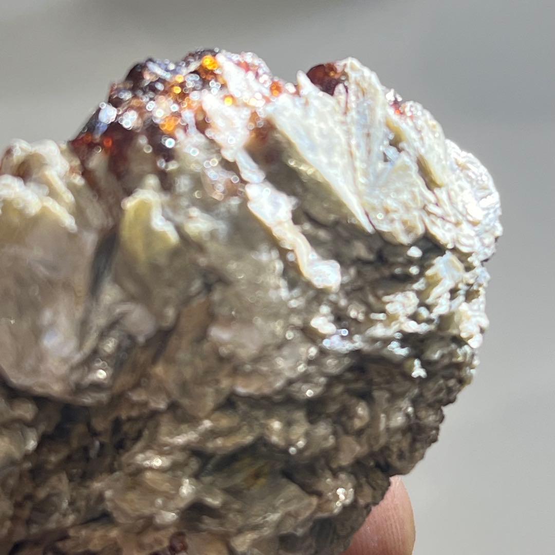 ガーネット 2点セット　1x 母岩付き クラスタ