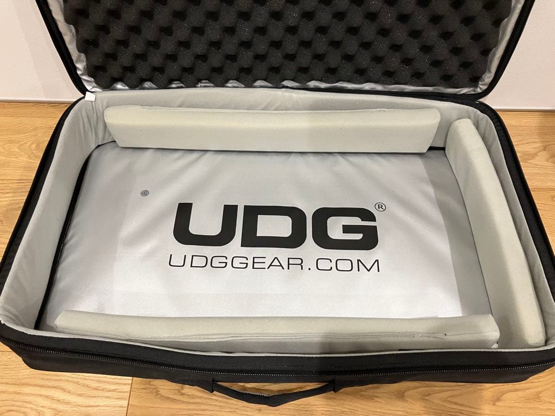 U7102BL Urbanite DJコントローラーケース