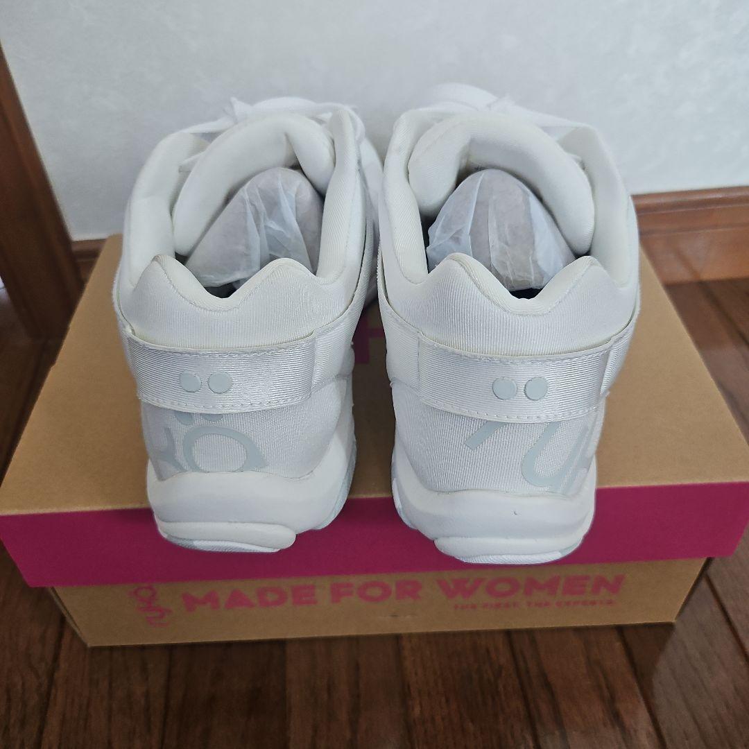 nan/ライカ ryka エンハンス3 　24.5センチ