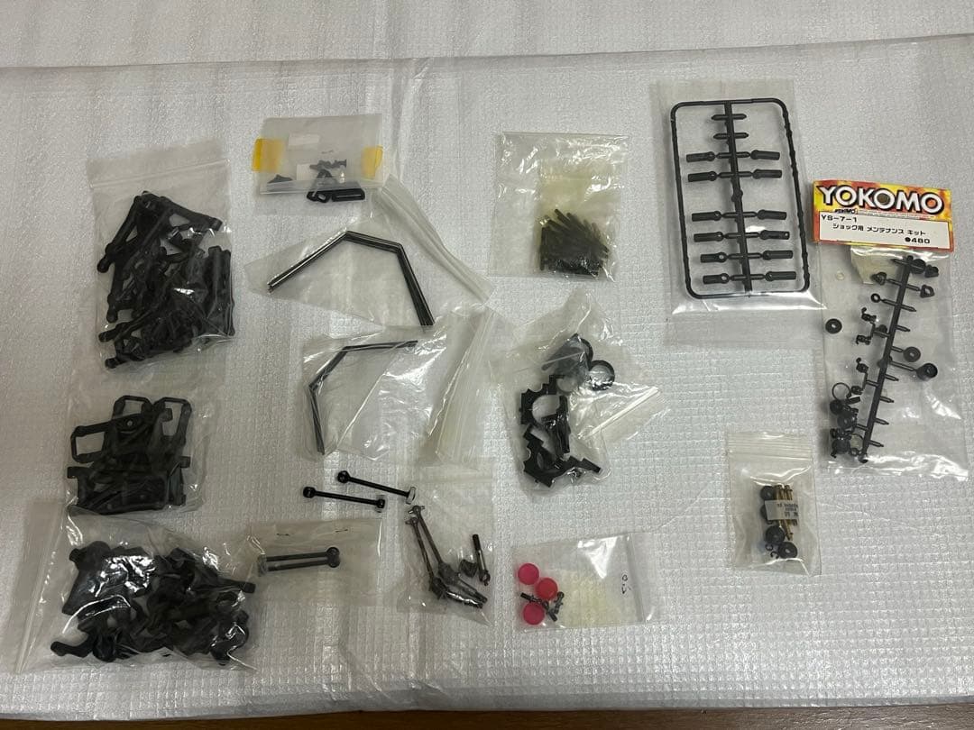 ヨコモ　BD7 2016 中古品　パーツ多数付