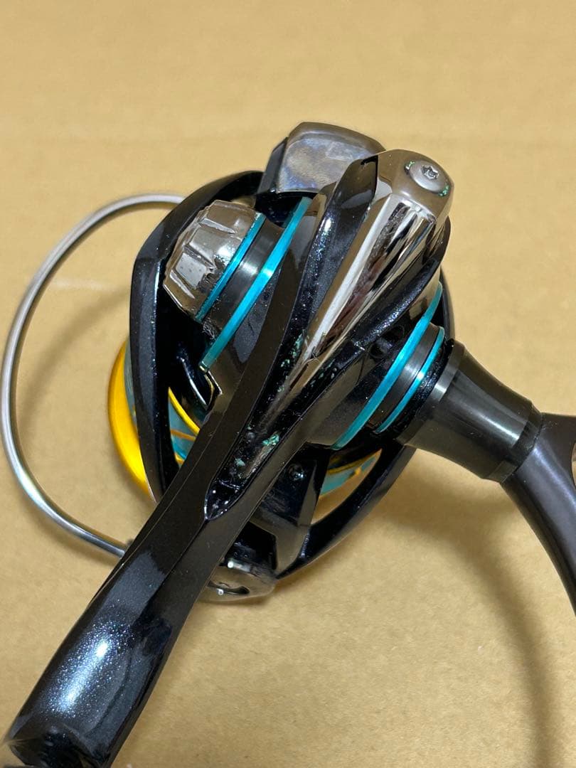 Daiwa 17 エメラルダスMX 2508PE-H-DH 美品