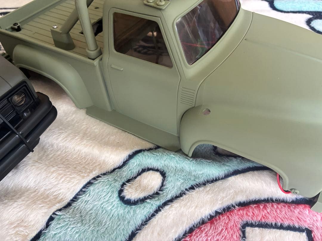 タミヤ ランチボックス ボディ + ミッドナイトパンプキン ボディ