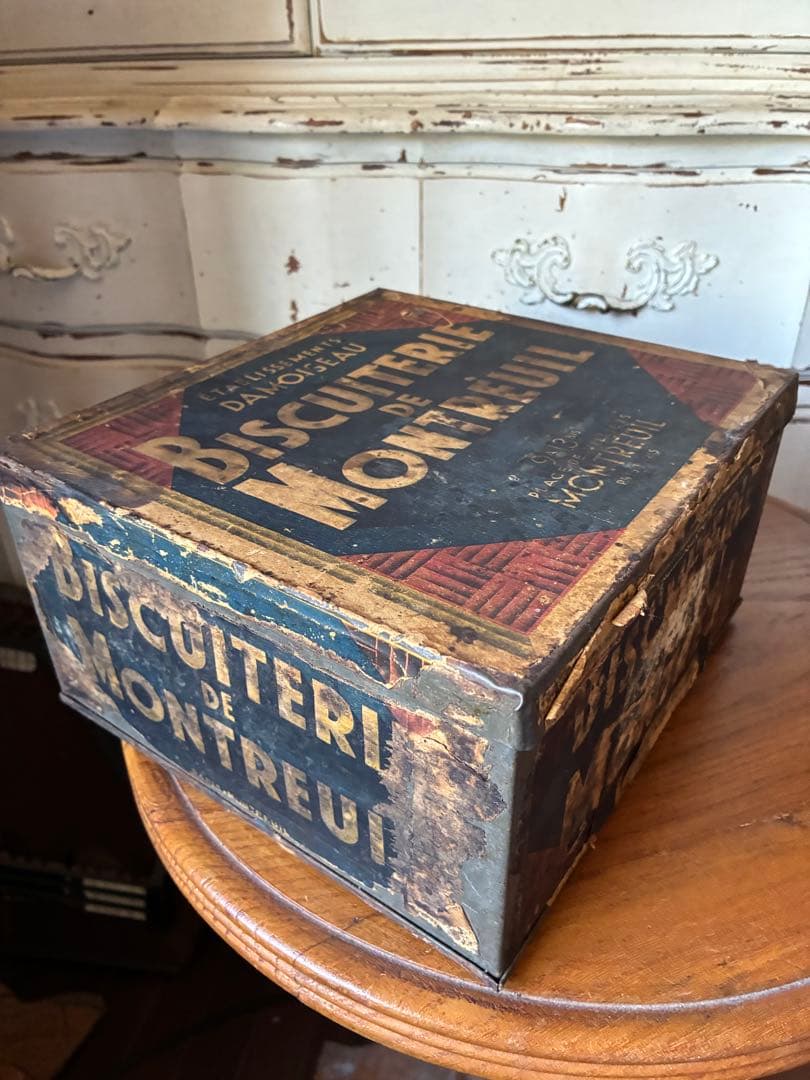 フランス　アンティーク　ビスケット缶　大きな　ティン缶　収納缶　特大　約90年前