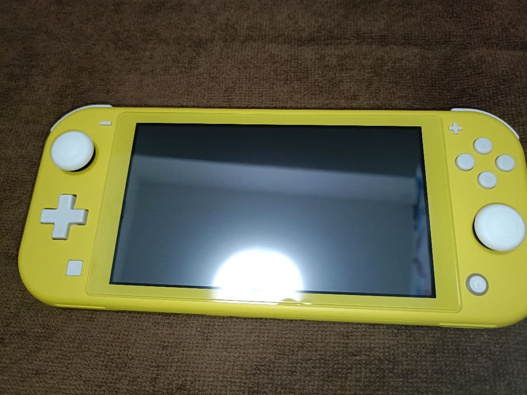 ニンテンドー　スイッチ　ライト イエロー 本体　他