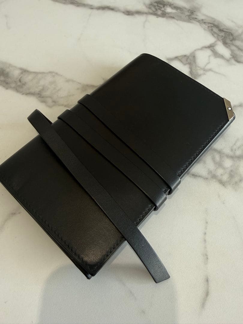 モンブラン ブラックレザー筆箱 メタルアクセント付き