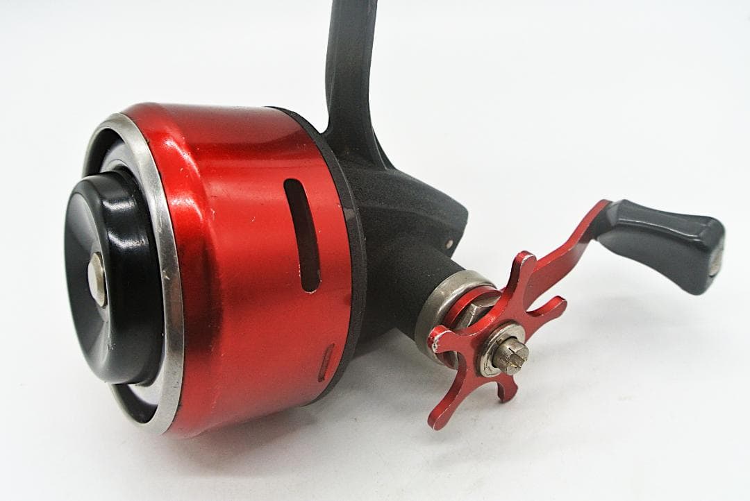 ABU 505 SVANGSTA クローズドフェイス スピニングリール