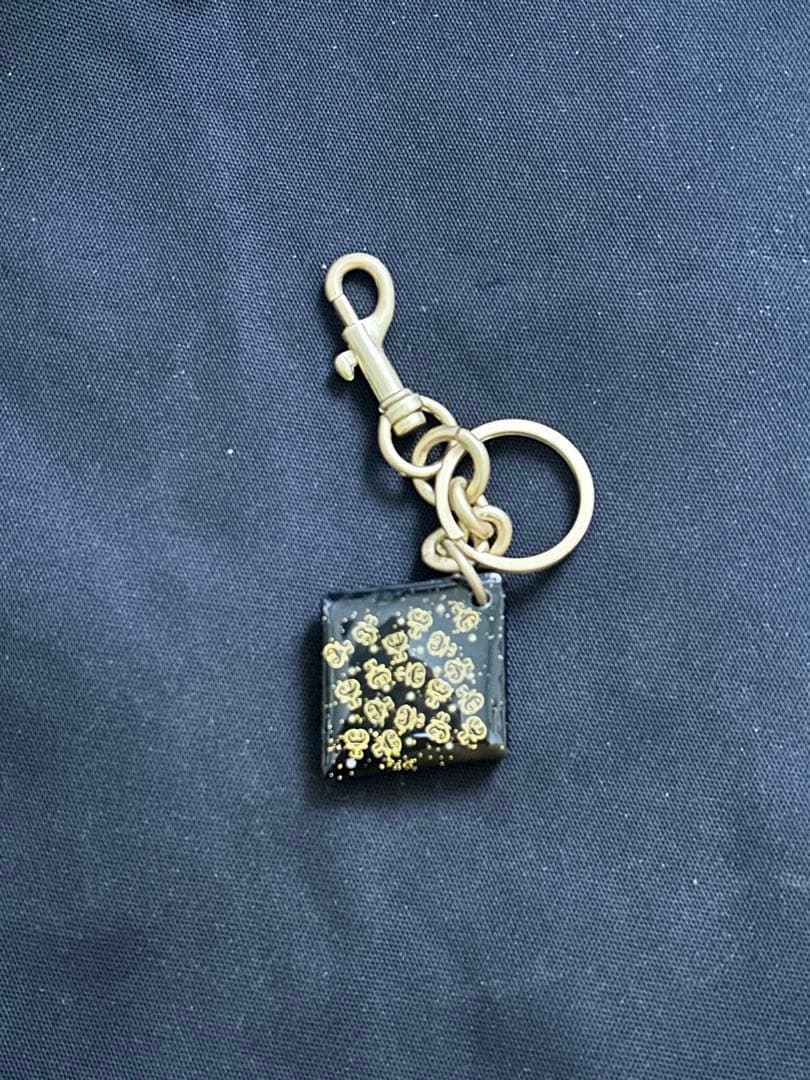 藤井フミヤさんのグッズになります