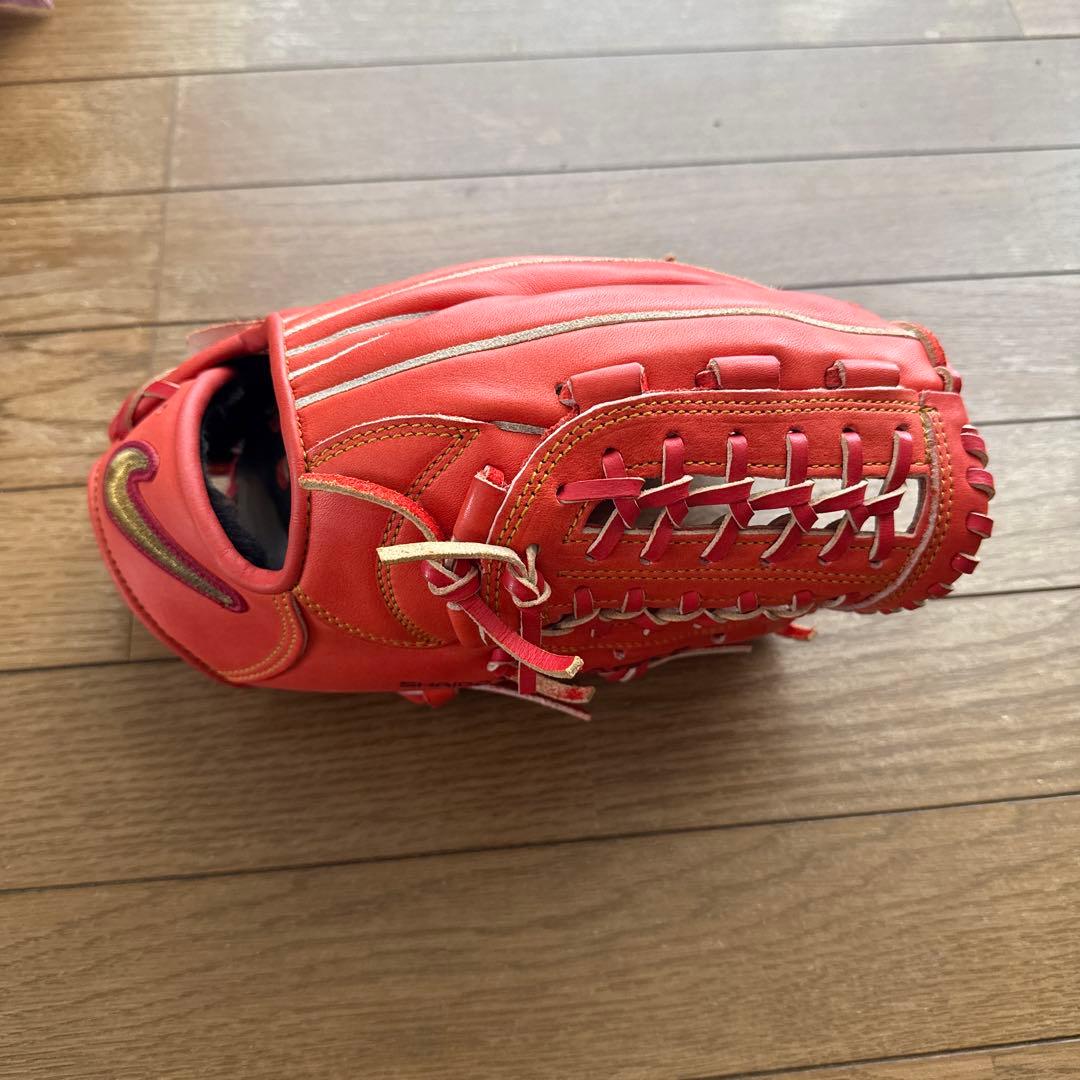 Nike SHADO 軟式グローブ オレンジ