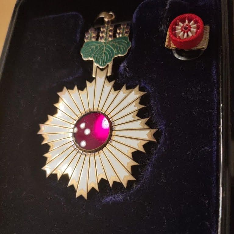 【極美品! 完品】勲二等旭日重光章 略章 略綬付 本物保証 明治勲章 368