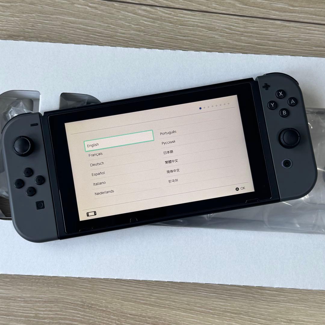 任天堂Switch 本体グレー セット【美品】【専用ケース・画面フィルム付き】
