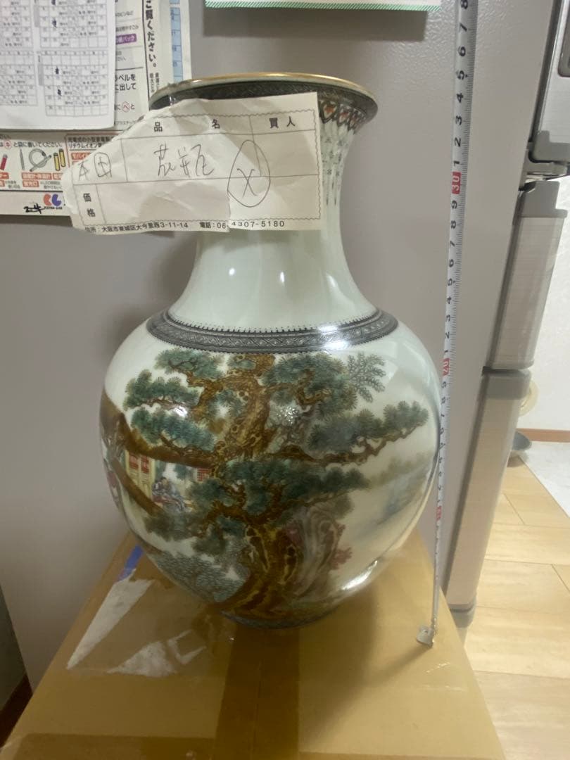 中国　景徳鎮製　雅玩珍蔵　三國誌---三顧の礼花瓶