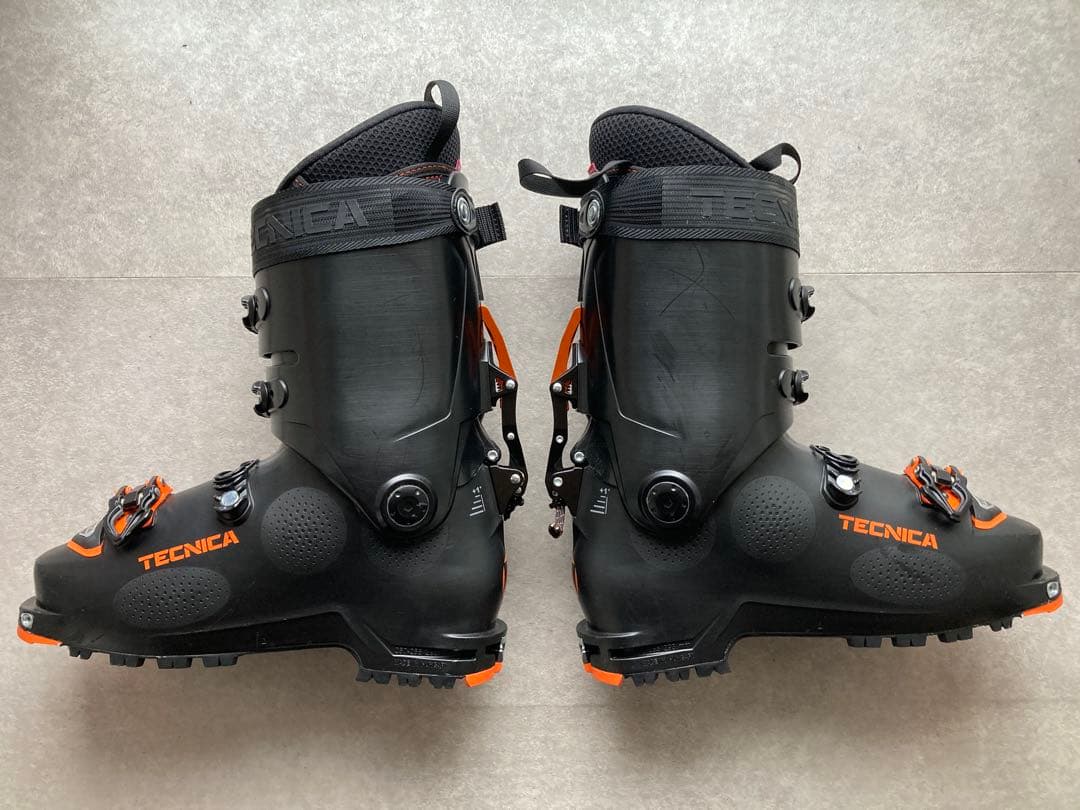 【使用1回】未成形 テクニカ ZERO G TOUR SCOUT 25〜25.5