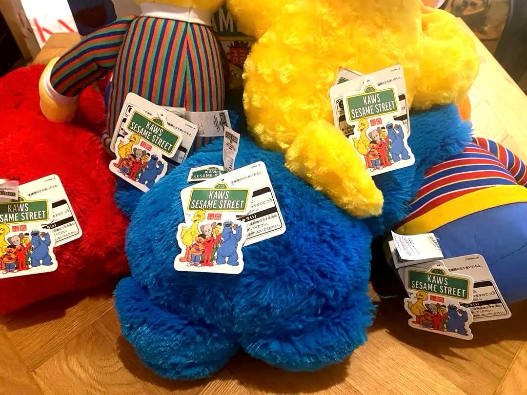 UNIQLOxKAWSxセサミストリート コンプリートボックス(タグ付/箱有り)