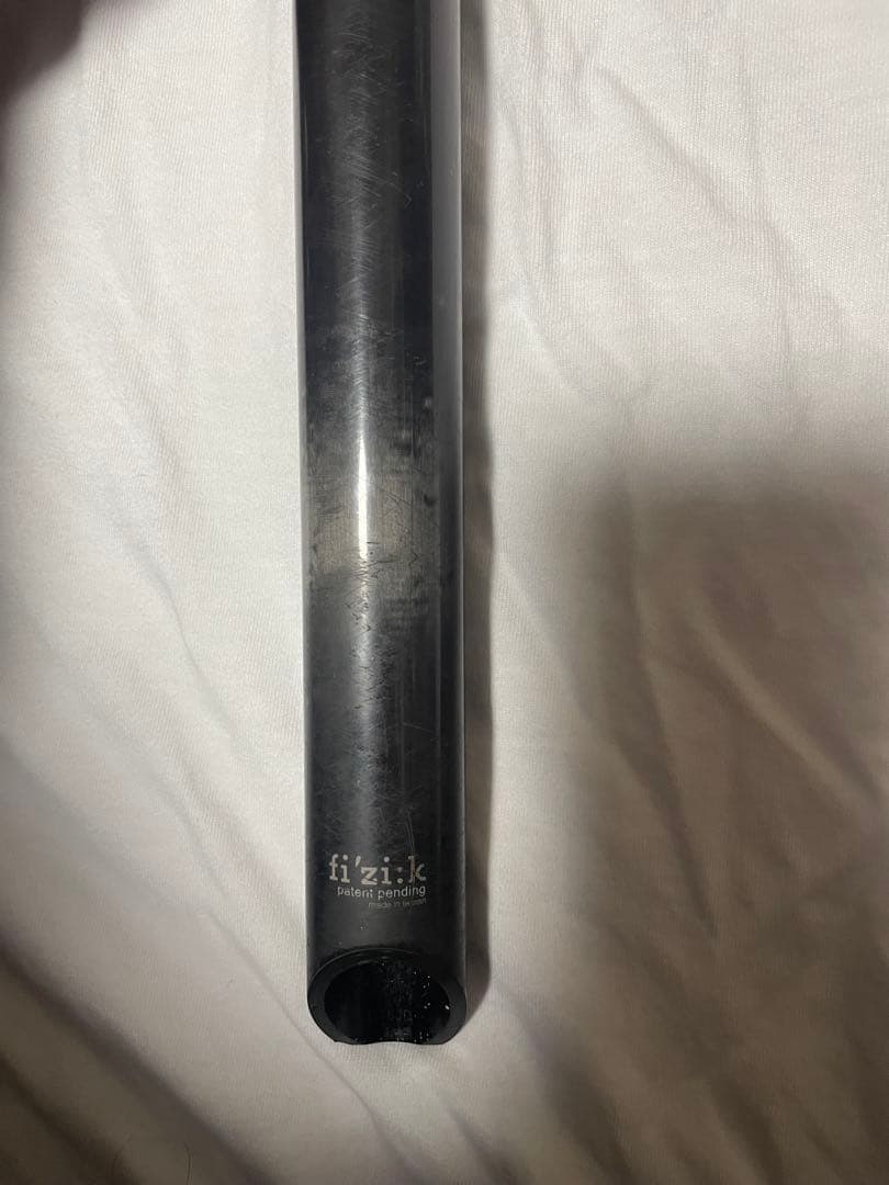 フィジーク　カーボンサドル　シートポスト　セット