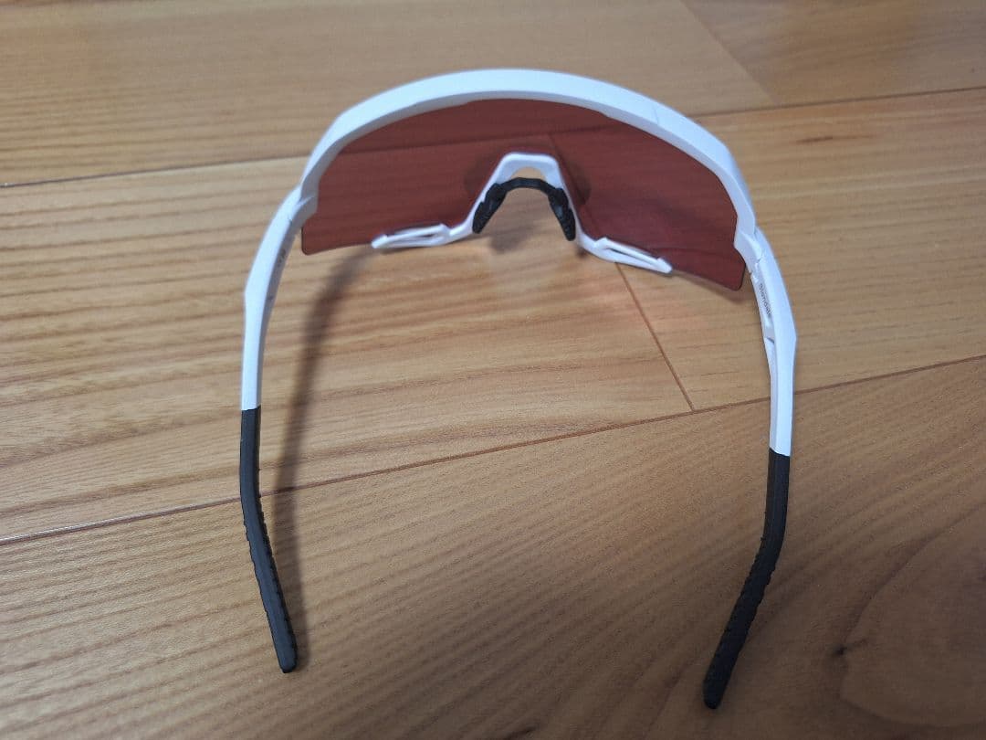 い*し様 100% サングラス ホワイトフレーム レッドレンズ