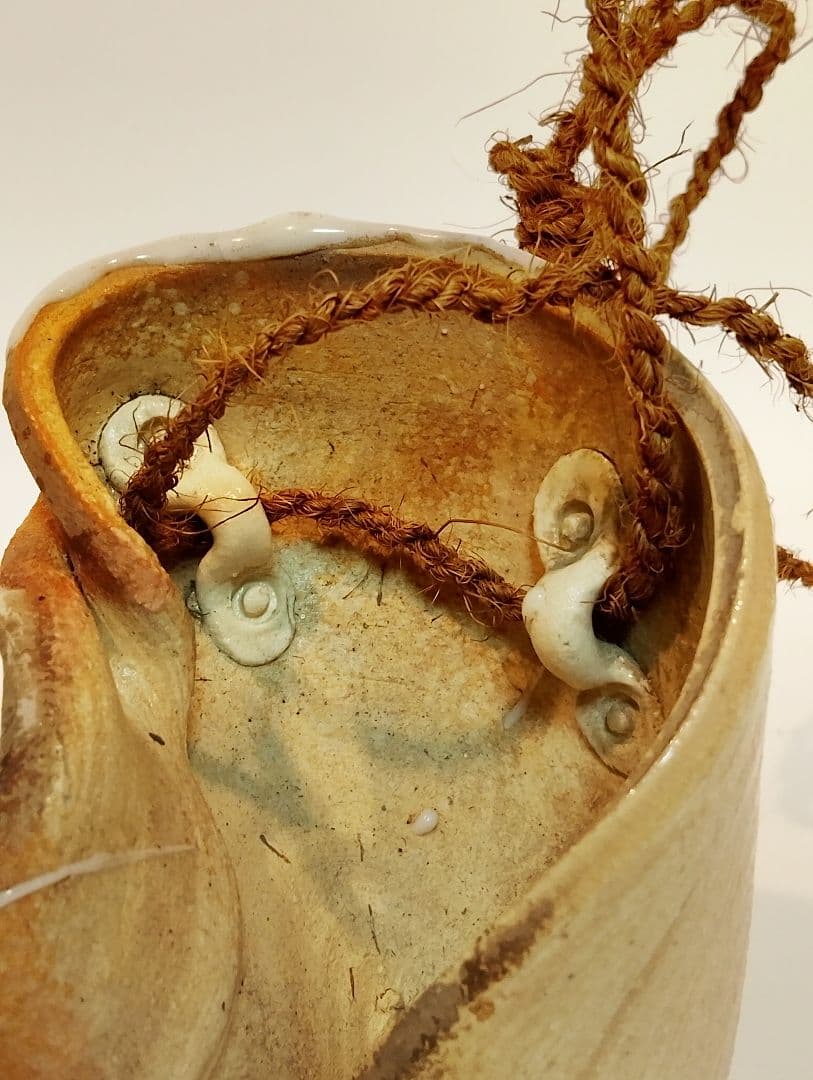 抽象的オブジェ（紐通し有り）釣り花入