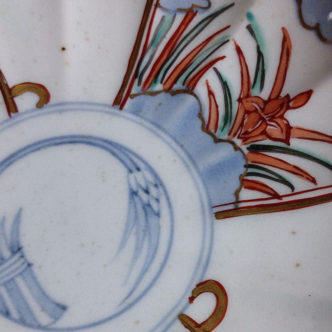 有田 色鍋島  菊割花皿  (古九谷様式を取り入れた)