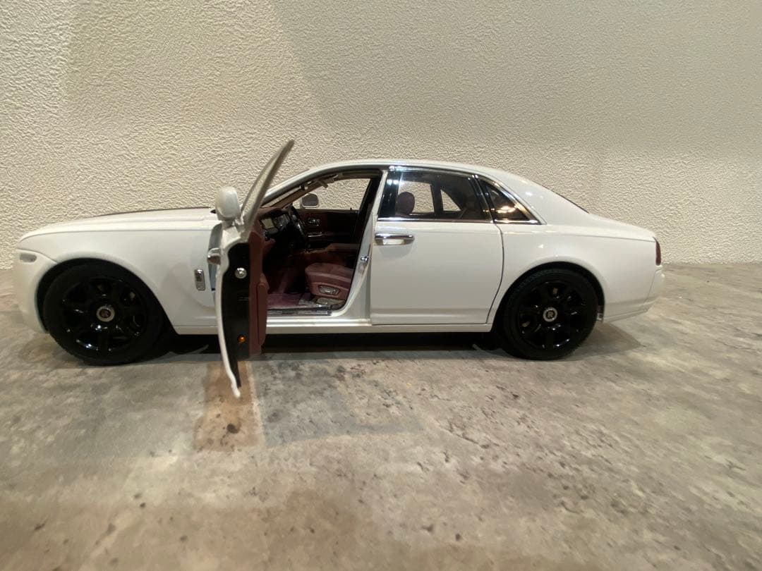 ＊_＊78　京商　ロールスロイス　ゴースト　1/18 ミニカー