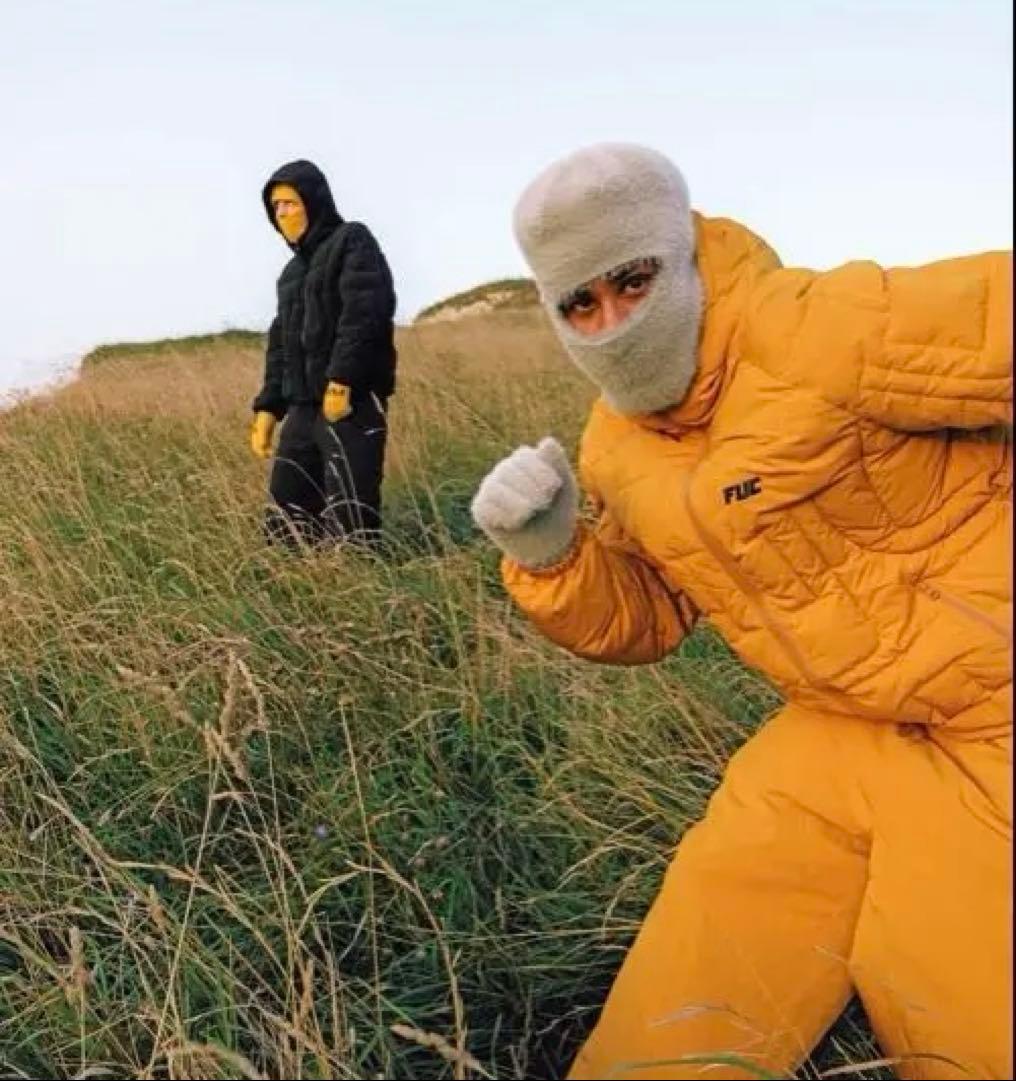 FUCバラクラバ　ビーニーとグローブセット