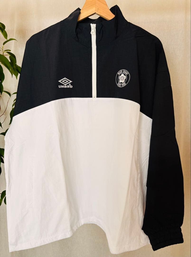 新品紙タグ付き❗️マリークワント×umbroコラボウィンドブレーカーハーフジップ