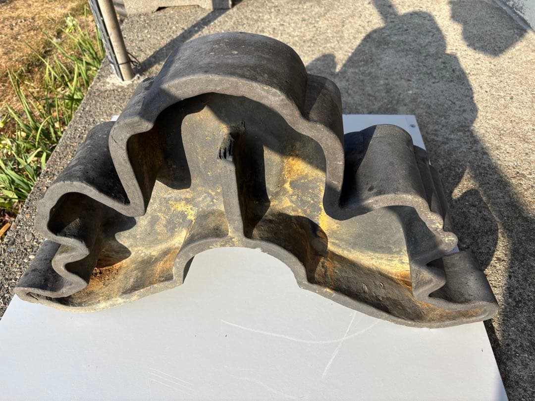 日本家屋の古い鬼瓦　魔除け　アンティーク置物　装飾品