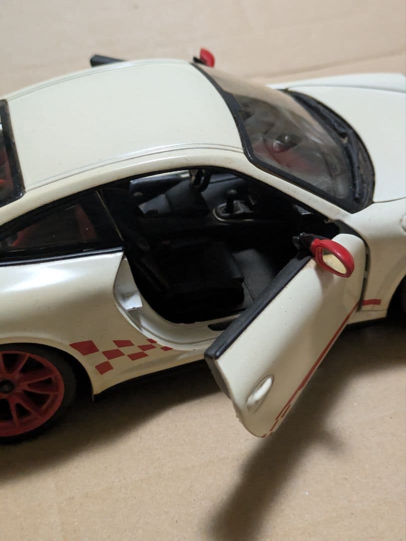 ミニカー Bburago Porsche 911 GT3 RS 1/18