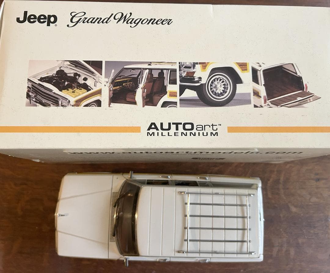 ★JEEP GRAND WAGONEER AUTOart(オートアート)1/18