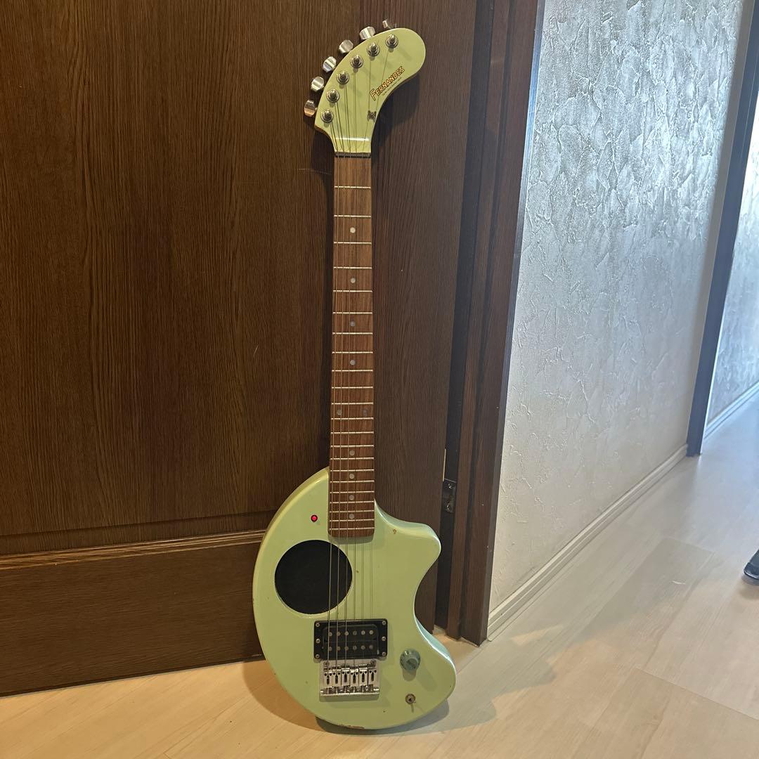 ZO-３FERNANDES エレキギター アンプ内蔵 フェルナンデス 布袋寅泰