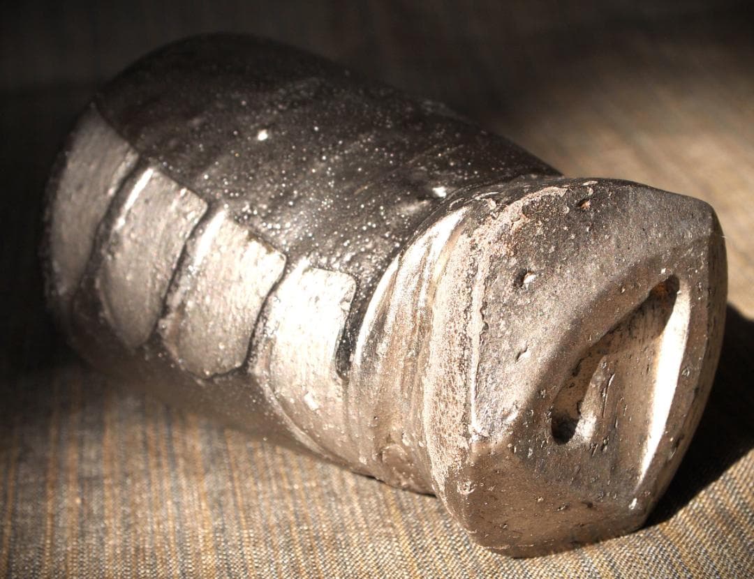 人気作家★隠崎隆一【師：人間国宝　伊勢崎淳】★銀彩麦酒器