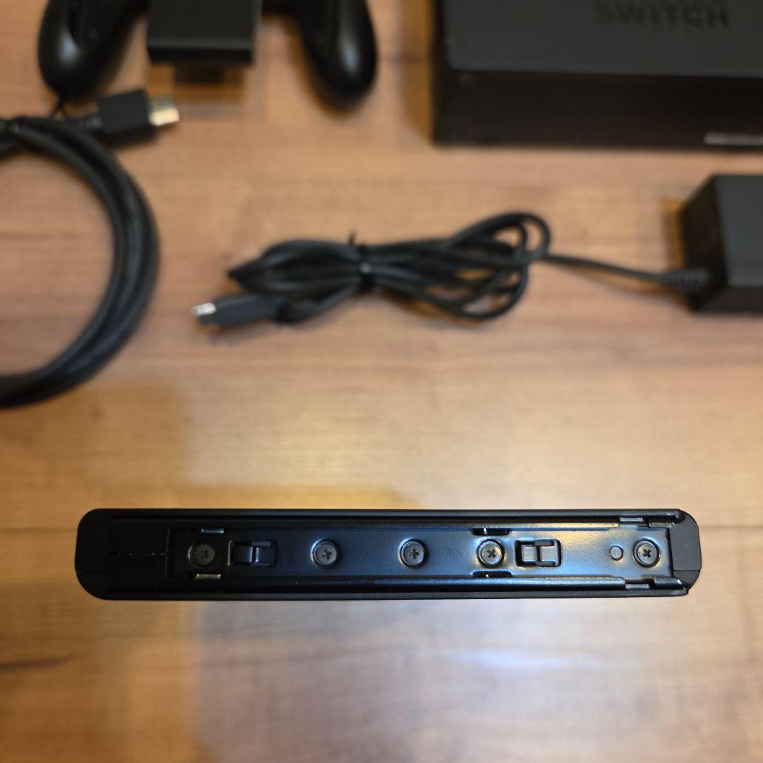 任天堂Switch スイッチ 本体 　バッテリー強化版