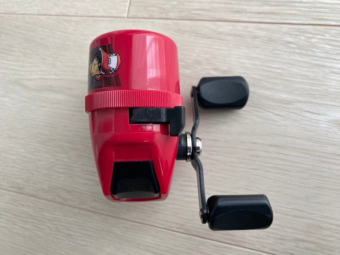 【五十鈴工業】ピッキーノ 釣りキチ三平/鮎川魚紳 ボディカラー：レッド