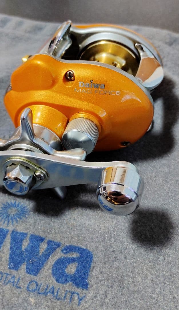 Daiwa SMAK 100L スマック 100L ダイワ （ポーチ付き）