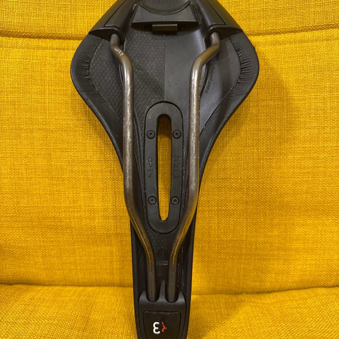 フィジーク　サドル　アリオネ　R3 OPEN