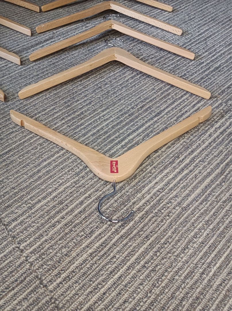 八5929【美品】Levis リーバイス 木製ハンガー10本セット