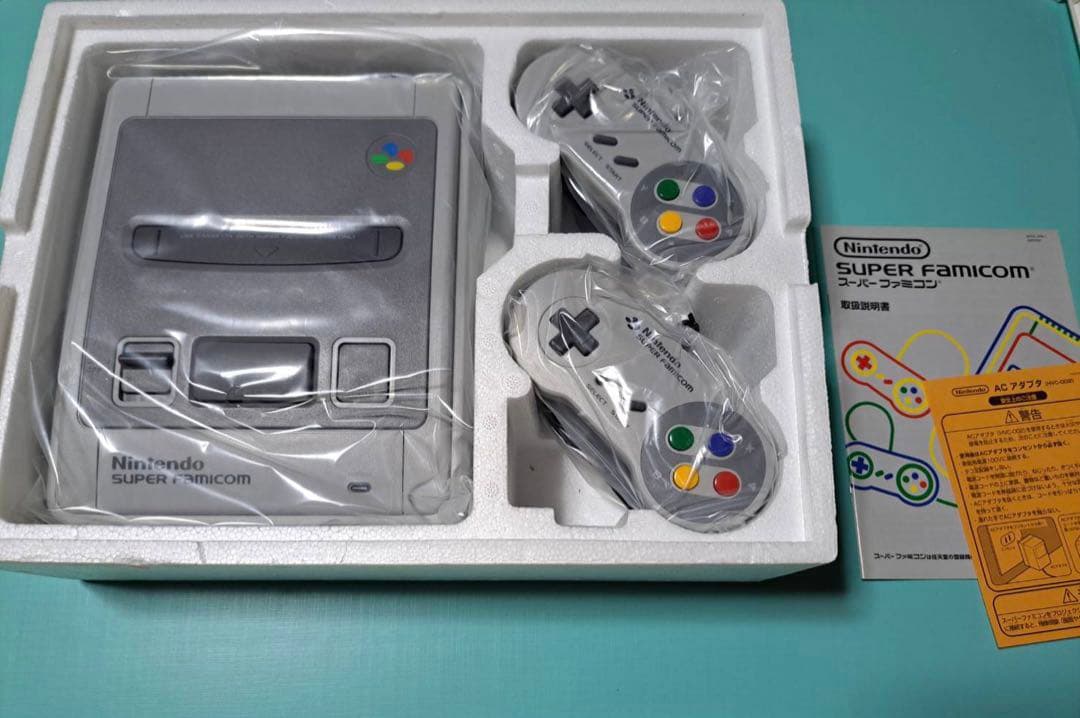 【新品未使用】任天堂 スーパーファミコン SHVC-001 本体