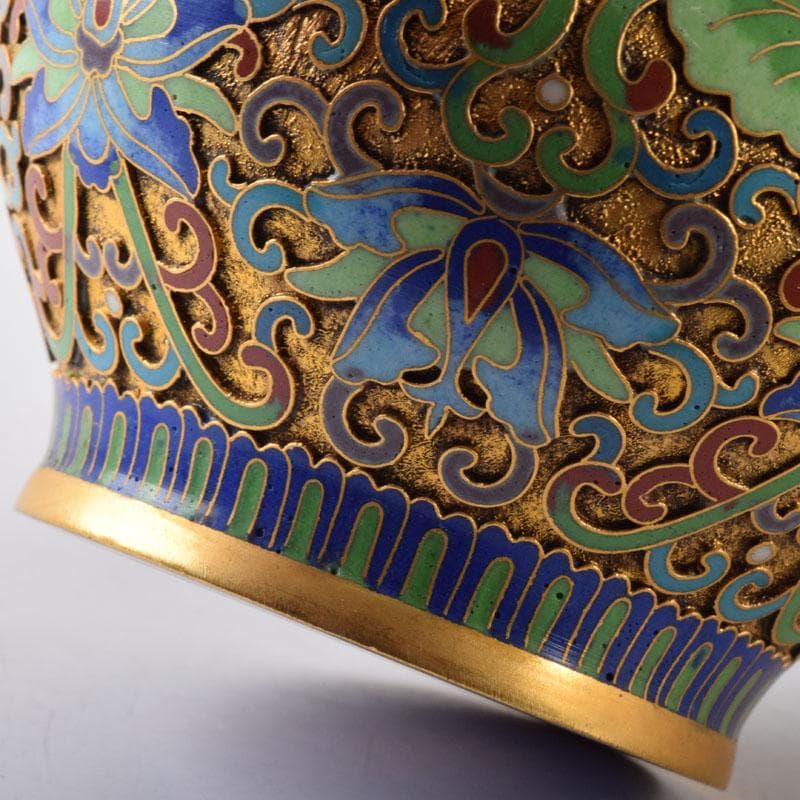 中国　古七宝琺瑯彩　獅子摘　花草文瓶　蓋壷　唐木台付　一對　V　7451