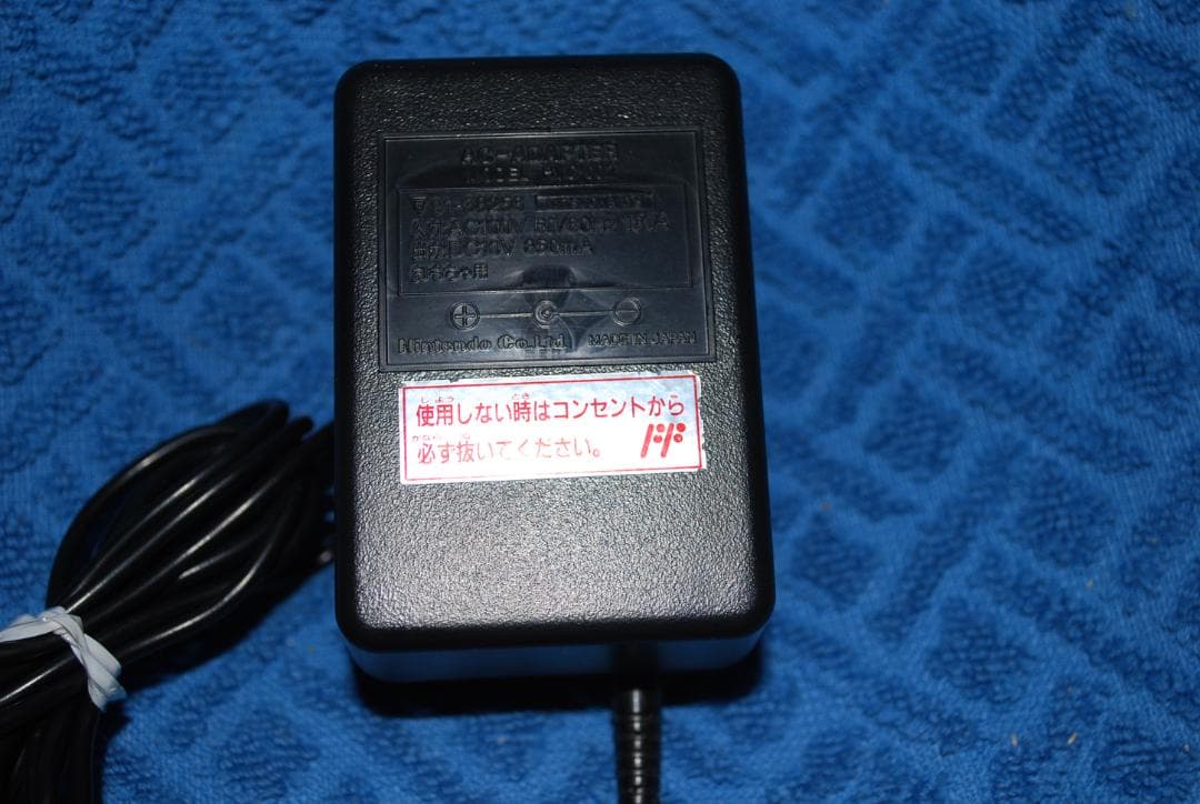 任天堂”ファミリーコンピューター™”中古すぐ遊べるセットの出品です。