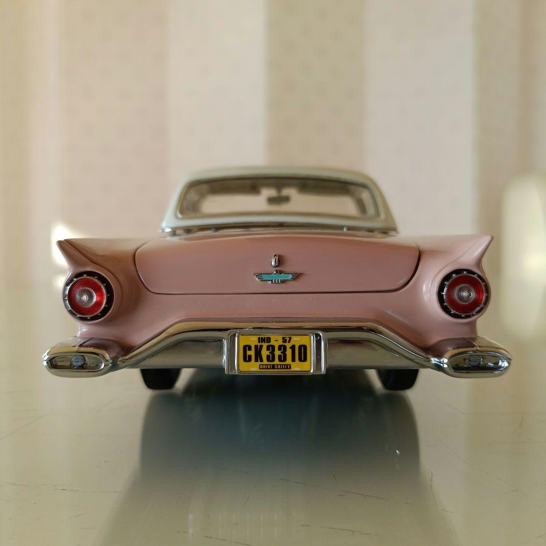 1957 フォード　サンダーバード