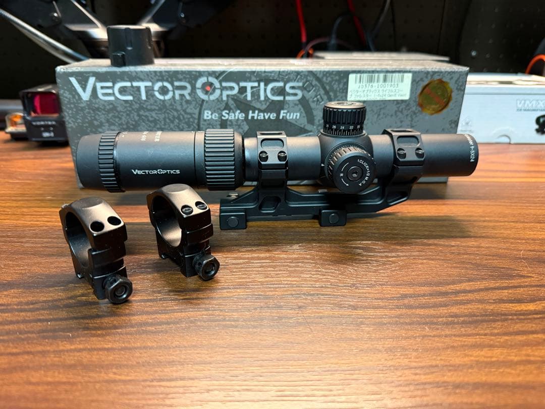 Vector Optics スコープ マウントリング付き（純正2個付属）