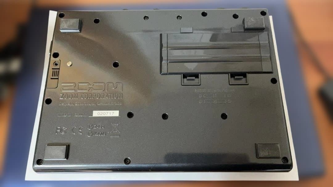 ZOOM R8 レコーダー・MTR説明書付き