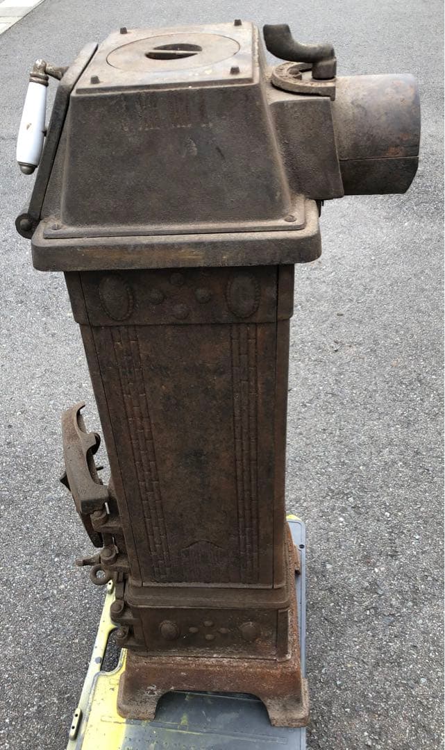 ストーブ フランス　鋳物 鉄製長野市引き取り限定