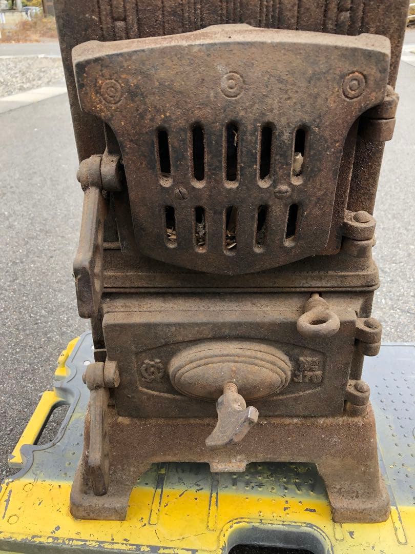 ストーブ フランス　鋳物 鉄製長野市引き取り限定