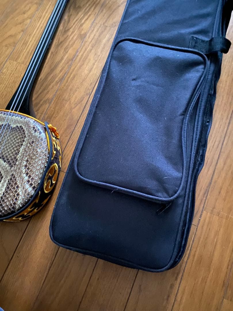 伝統的な三線 本体 3弦 ヘビ皮