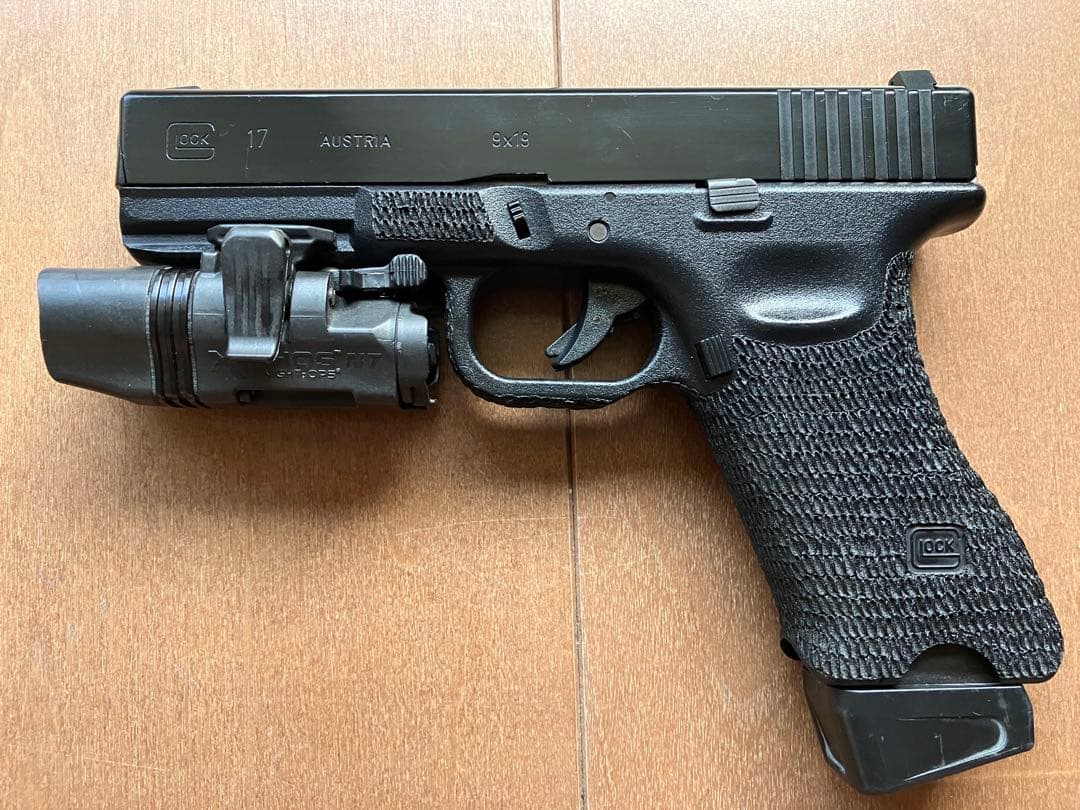 マルイGlock 17+ BLACK HAWKレッグホルスター+ウエポンライト