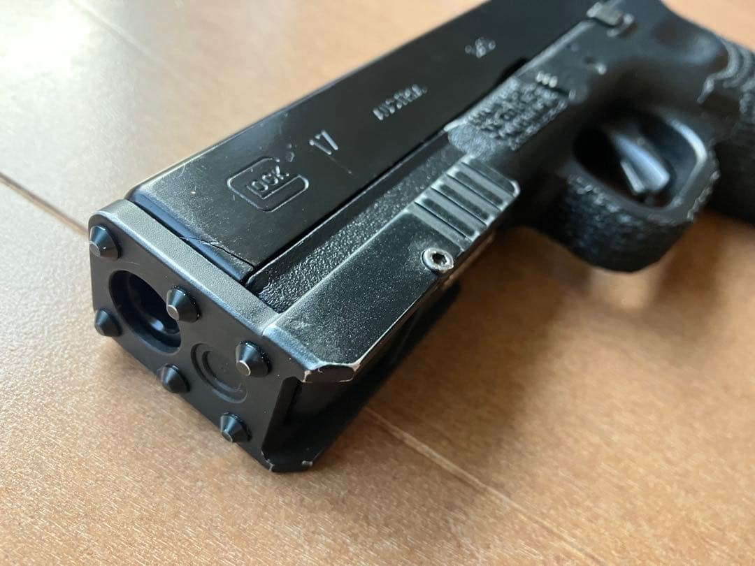 マルイGlock 17+ BLACK HAWKレッグホルスター+ウエポンライト