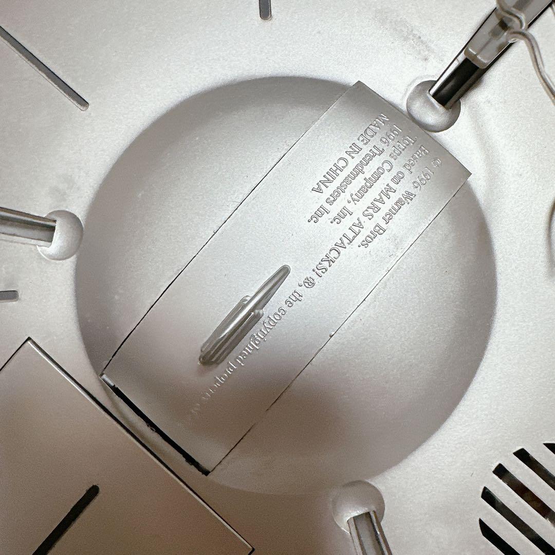 新品未使用　マーズ・アタック！ マーシャン・フライング・ソーサー フィギュア