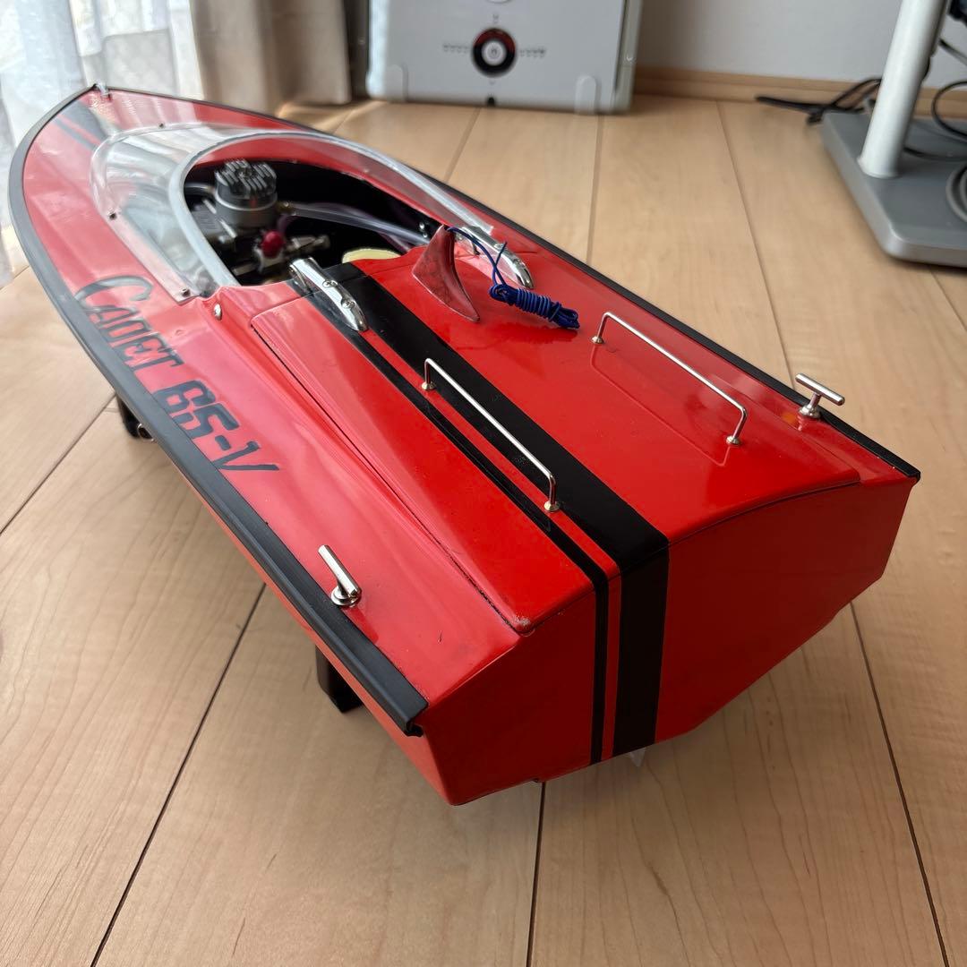 Cadet 65-V ＫＮＫ製木製ラジコンボート