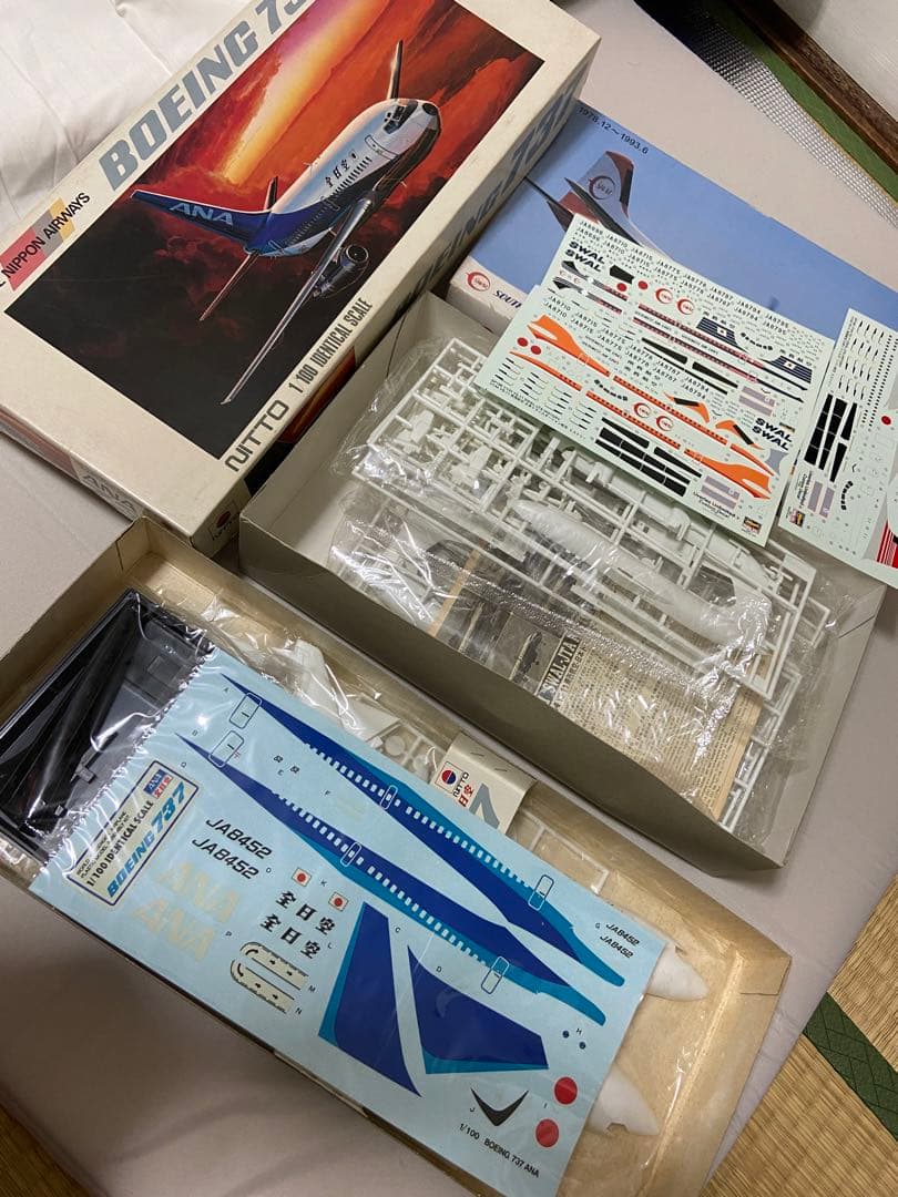 旅客機プラモデル　日東　1/100 ANA ボーイング737 南西航空　YS11