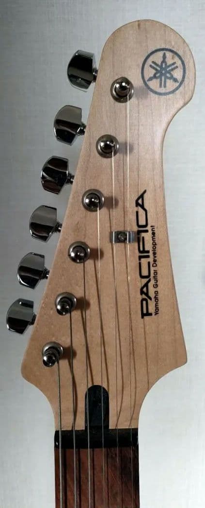 YAMAHA ヤマハ PACIFICA パシフィカ エレキギター　ほぼ未使用
